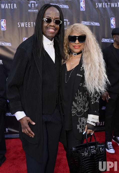 Photo Verdine White And Shelly Clark Attend The Sweetwater Premiere