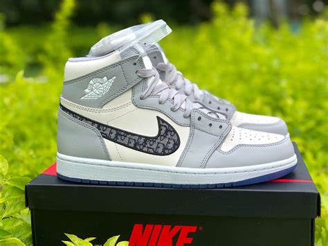 In today's video, i highlight. Dior x Air Jordan 1 High OG White and Grey New Sale