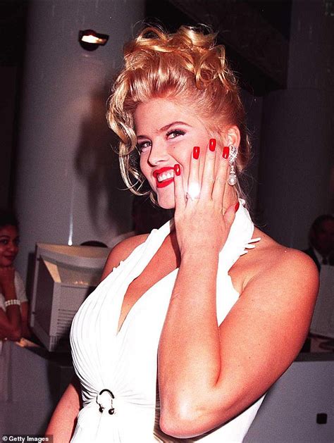 Netflix Announces New Anna Nicole Smith Documentary That Will Feature