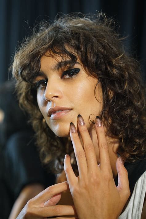 Spring 2018 Beauty Trends From Fashion Week Makeup Hair Nails