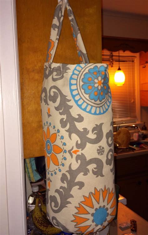 I thought it was the perfect little surprise. DIY grocery bag holder | DIY Adventures | Pinterest | Bag ...