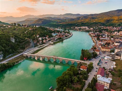 Bósnia E Herzegovina País Multicultural E Cheio De História — Leroy