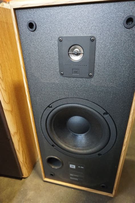Pair Of Jbl 2800 Speakers Big Valley Auction