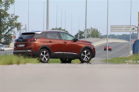 Sa obaranjem zadnjih sedišta dobija se čak 1.580 litara. TEST: Peugeot 3008 1,5 BlueHDi Allure | Auto magazin