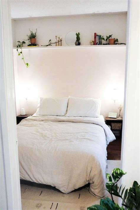 13 No Headboard Ideas For Your Bedroom Lifes Ahmazing Bedroom Ideas
