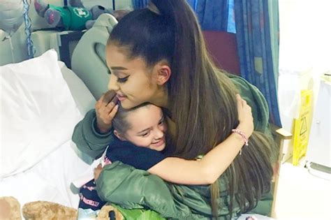 One Love Manchester Ariana Grande Visits Bomb Victims Before Concert Daily Star