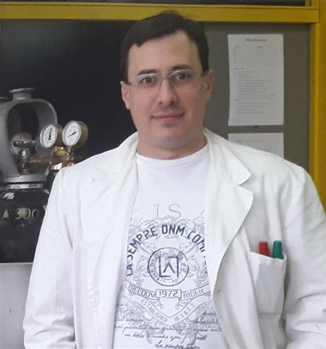 Dr Nemanja Banić Vanredni Profesor Департман за хемију биохемију и