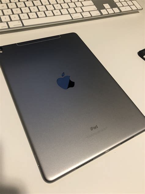 Sold 2017 Ipad Pro 105 512gb Celluar Unlocked Space Grey And Apple