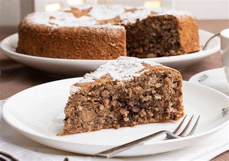 Kuchen, speziell schokokuchen sind lecker und beliebt! Saftiger Maronen-Nuss-Kuchen - Küchenmomente