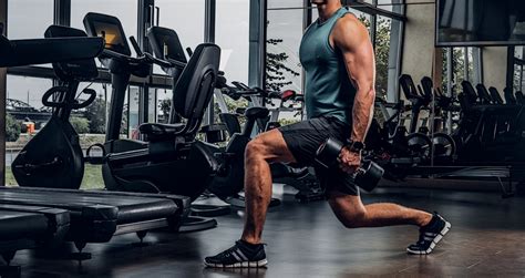 These Are The 8 Best Dumbbell Exercises For Your Quads