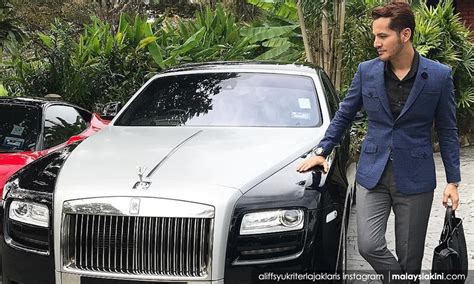 Kereta client ni beli pada tahun 2008 dan jenama kereta proton gen 2. Perdana Menteri D'herbs mengeluh harga minyak mahal