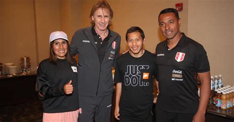 Está casado con gladys hartintegui, a quien conoció cuando tenía 17 años. (FOTOS) Tejeda y Pacheco visitaron a la Selección Peruana ...