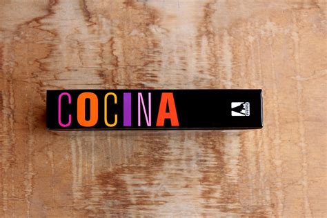 Libros de recetas, cultura gastronómica, guías de restaurantes, guías de vinos, publicaciones sobre nutrición y salud. Cocina, un libro con más de 500 recetas internacionales