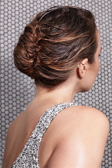 The easiest chic style for wet hair is the classic low bun. How To Style Hair Without Heat - Wet Hairdos For Summer