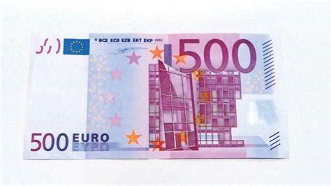 Tatsache ist, dass der 500er weltweit gesehen einer der wertvollsten scheine ist. Ärger mit der Berliner Sparkasse: Wenn der Geldautomat nur einen 500-Euro-Schein ausspuckt ...
