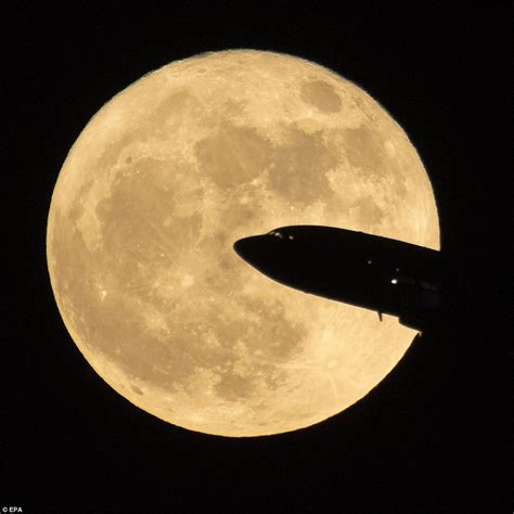 The issue of moon sighting has become moon fighting. First sighting of 'supermoon trilogy' captured in photos ...
