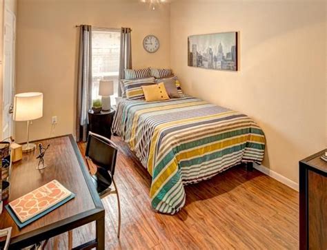Use our customizable guide to refine your options for apartments in austin and find exactly what you want during your austin, texas. Photos - Student Housing - 26 West | Austin apartment, 4 ...