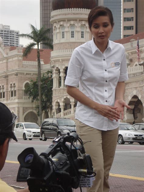 Wan zaleha radzi.x news caster for tv3 malaysia. Man Kasturi: Making Faces - Leha ( Wan Zaleha Radzi)