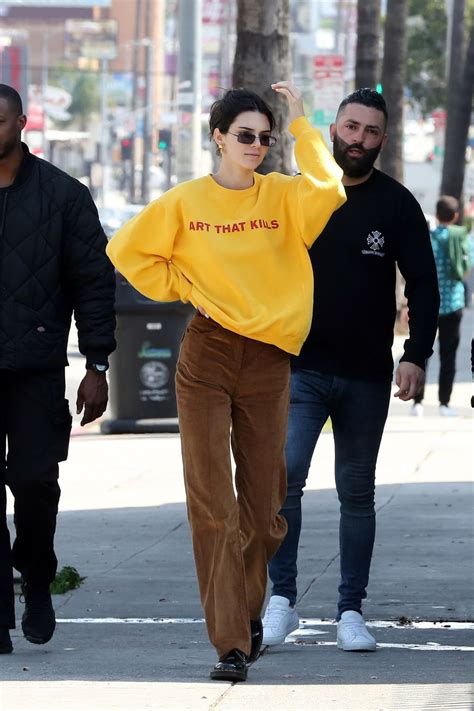 #kendall jenner #kendall jenner street style. Kendall Jenner Street Style 04/02/2019 • CelebMafia
