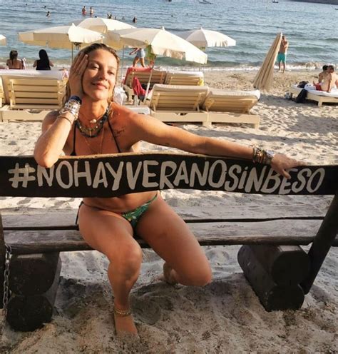 Luana Piovani aproveita férias em litoral espanhol e compartilha fotos Casa e Jardim Viagem
