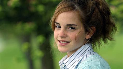 Emma Watson Smiling Hd Wallpaper 4k Ultra Hd Hd Wallpaper