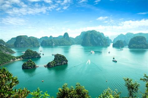 Halong Bay In Vietnam Unesco World Heritage Site Maximize