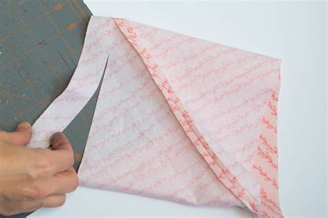 Have fun making continuous bias binding! How to make bias tape: 3 easy ways to do it yourself ...