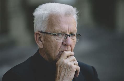 Kretschmann claimed that the demand that a theory be put in generally covariant form does not limit or restrict the * kretschmann, erich. Umfrage von StZ und SWR: Kretschmann beherrscht die ...