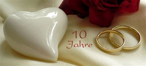 Hochzeitstag für männer und frauen! Rosenhochzeit - Romantik pur am 10. Hochzeitstag ...