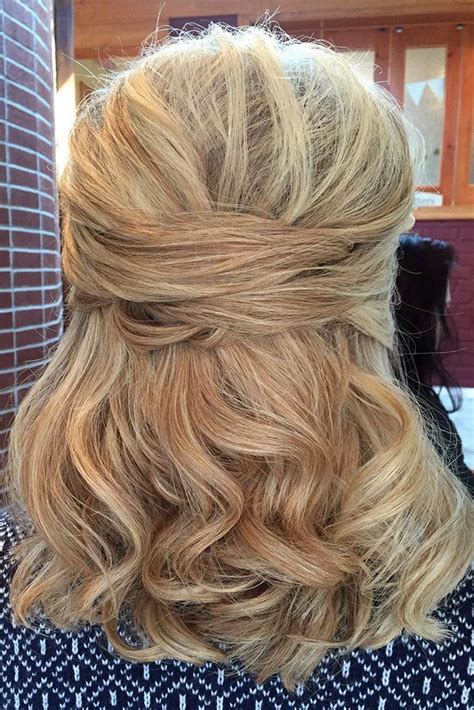 Mother Of The Bride Hairstyles 63 Elegant Ideas 202021 Guide In 2020 Mother Of The Bride