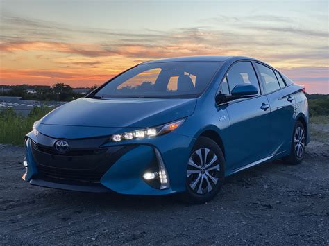 2020 Toyota Prius Prime Tested 2021 Nissan Gt R Returns Id4 Targets