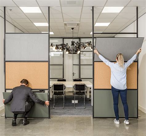 Multiple layers of gypsum for enhanced interiors. Maars modular wall panels let workers create spaces