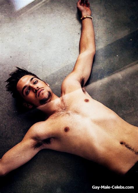Dylan Sprayberry Shirtless And Sexy Bulge Photos Man Men