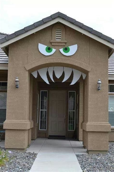 But doors—especially flat ones—are the perfect blank slate for all kinds of cool diy ideas. 10 Ways to Decorate your Door for Halloween - How To Build It