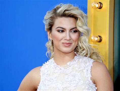 Grammy Winner Tori Kelly Pays Tribute To Her Jamaican Grandfather On