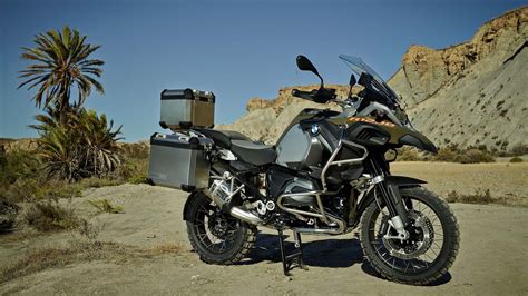 Pattern for a basic bmw r1200gs adventure (pattern does not involve excessive backstitch, topbox or pannier rails). R 1200 GS Adventure VNI | BMW Motorrad Vietnam