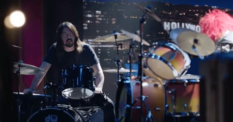 Foo Fighters Dave Grohl Takes On The Muppets Animal In Epic Drum Off