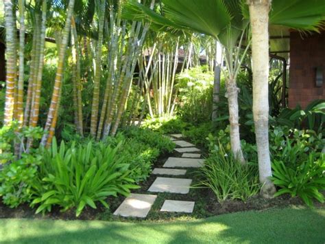 Stunning Tropical Landscape Designs That Know How To Relax You