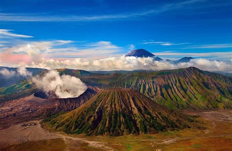 Indonesia Cloud Mount Bromo Java Indonesia Volcanoes Volcano P Hd Wallpaper