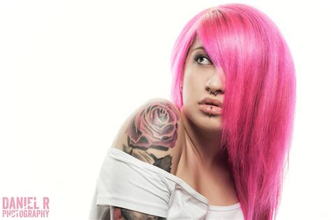 pink hair it s brave and bold and sexyy pink hair long hair styles hair styles