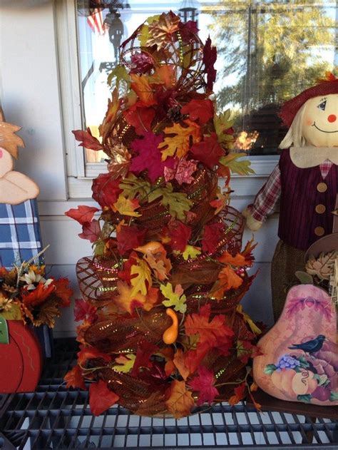 Make A Tomato Cage Fall Tree Craft Projects For Every Fan