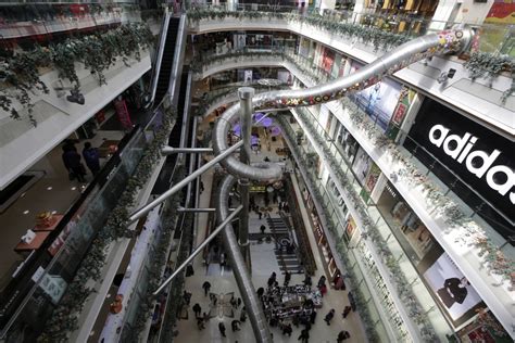 China Giant 54 Metre Slide Built Inside Shanghai Shopping Centre