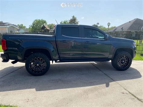 2017 Chevrolet Colorado Wheel Offset Aggressive 1 Outside Fender