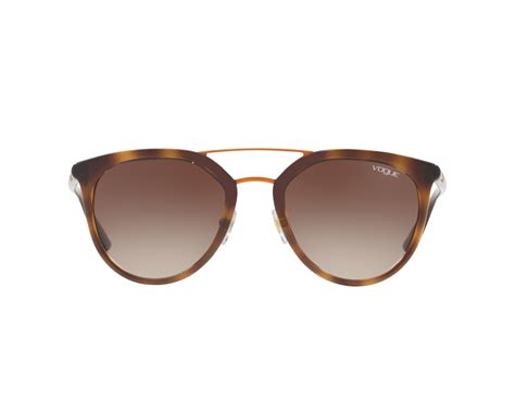En dehors de son apparence et de son style, les lunettes de soleil vogue vous offrent de nombreux autres avantages. Lunette de soleil vogue - Monture optique et lunette