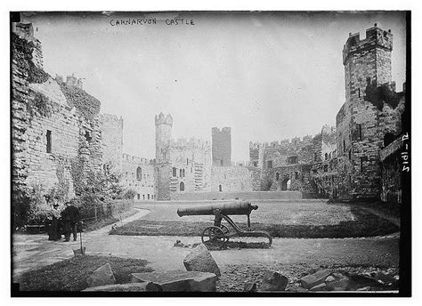 Carnarvon Castle Loc Castle Caernarfon Scenic
