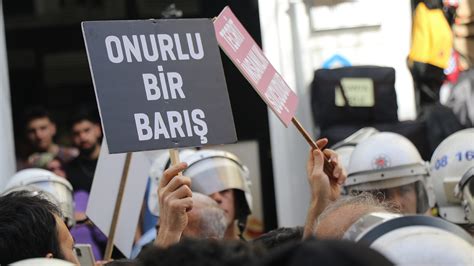 Turkish Police Detain Dozens During Anti War Protest In Istanbul News