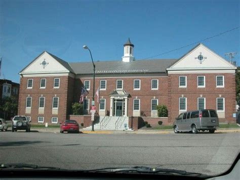 For listings in canada, the trademarks realtor®, realtors®, and the realtor® logo are controlled by the canadian real estate association (crea) and identify real estate professionals who are members of crea. City Hall | Mount vernon, Gambier ohio, House styles