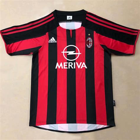 Il milan aveva iniziato la propria champions league al terzo turno preliminare, faticando ^ il gol di shevchenko alla juve andava annullato, corriere.it, 1º ottobre 2003. 2003/04 AC Milan Home Retro Soccer Jersey