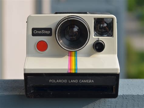 Polaroid Rainbow White OneStep Camera Review