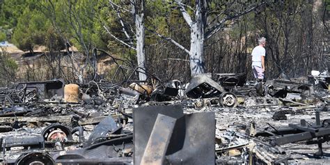 Le feu n'est plus très actif, mais pas éteint. Incendies dans le Var : "la situation est intense" mais "s ...
